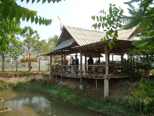 B015